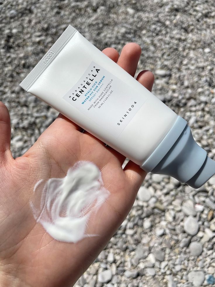 SKIN 1004 Centella Hyalu-Cica Water-Fit Sun Serum SPF50+ PA++++